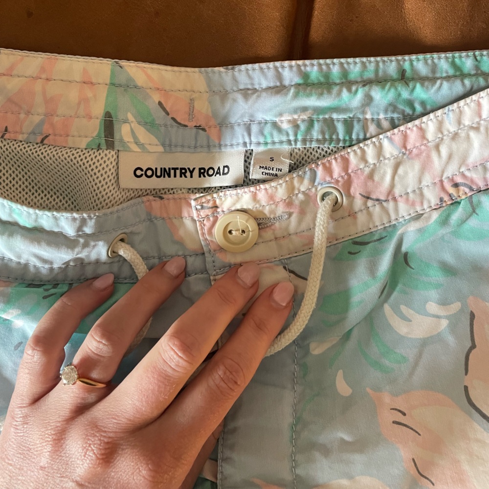 Country road men’s swim trunk/shorts
